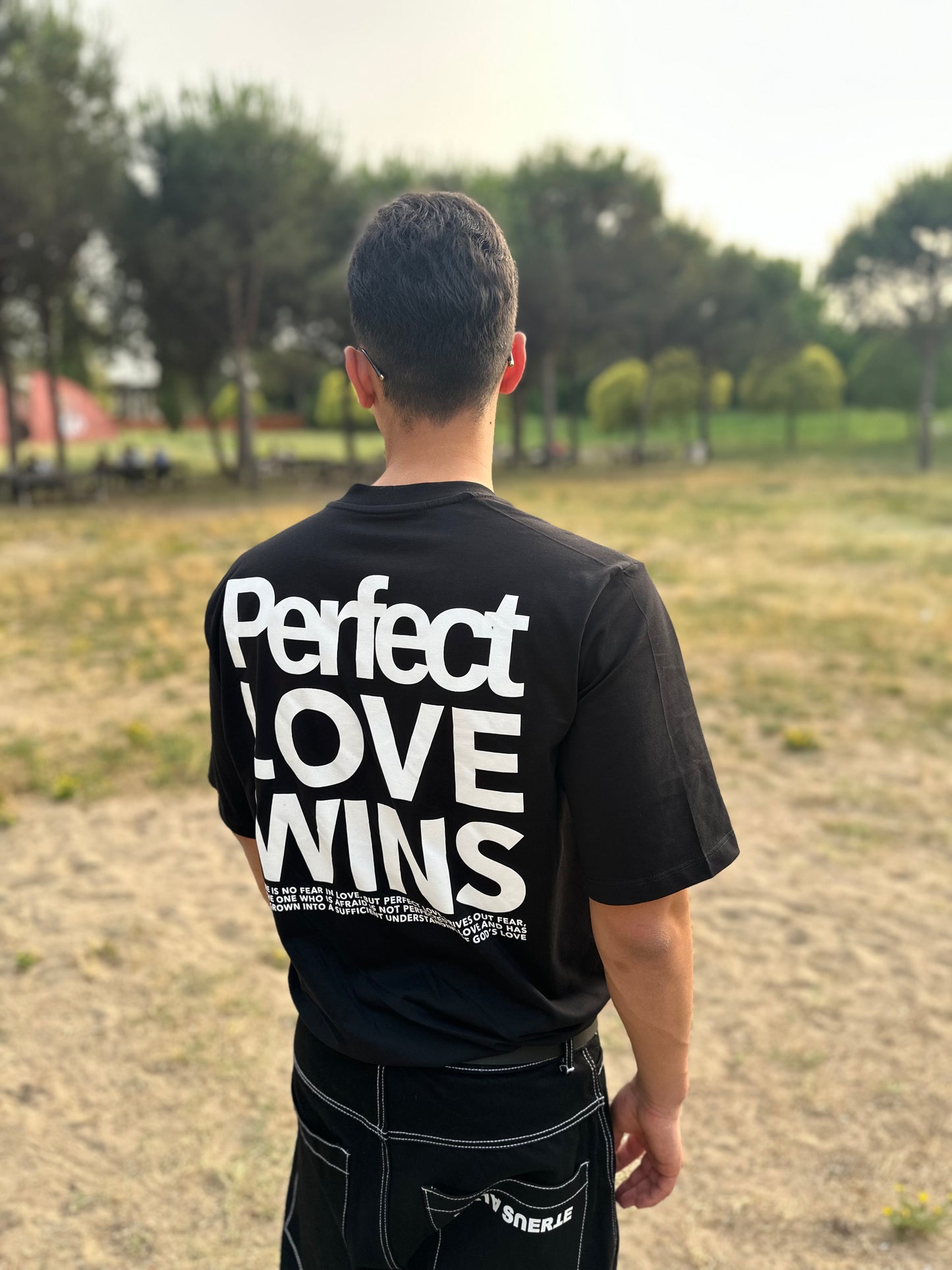 PERFECTLOVEWINS-TEE (BLACK)