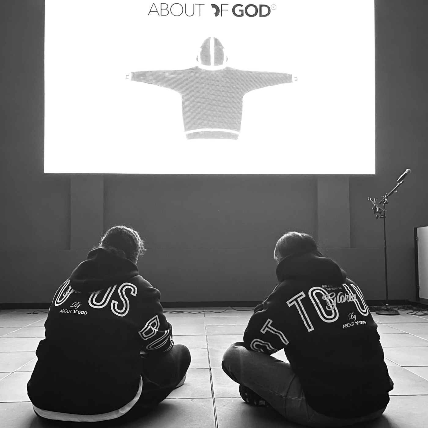 HOODIE NOT TO US (black)